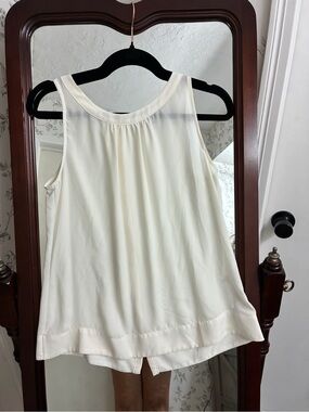 New York & Company Ivory Sleeveless Satin-Effect Camisole